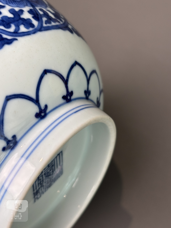清嘉庆 青花缠枝花卉纹碗 - 图14
